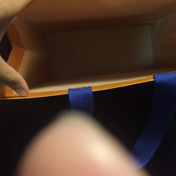 Authentic LV paper bags/empty LV perfume bottle - Picture 5 of 6